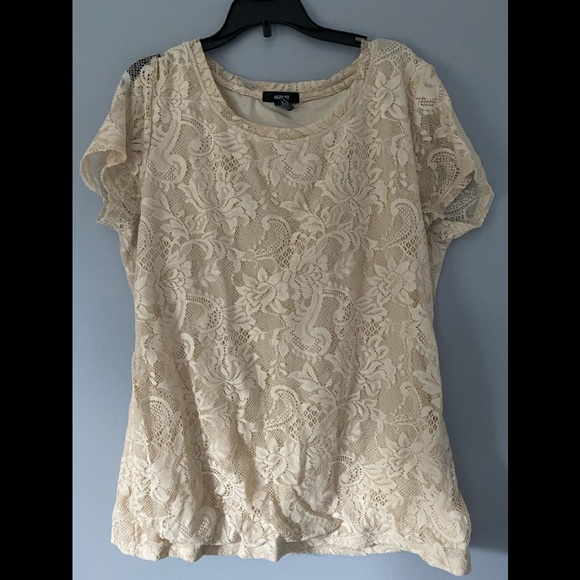 Women’s top - Picture 1 of 3